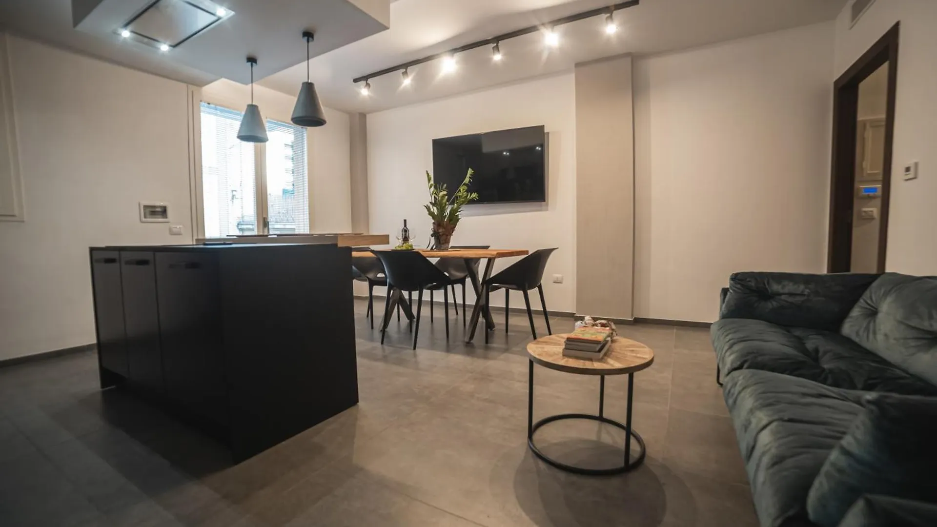 Suite Piazza Mazzini 90 Mq 5 Lecce 0*,  Italy